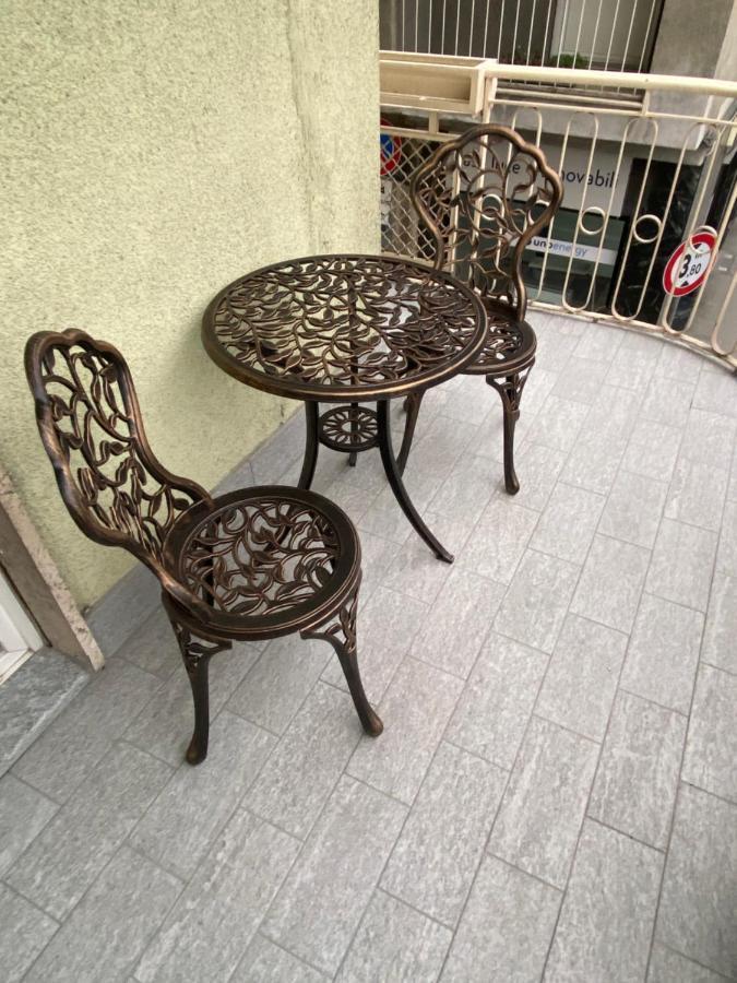La Lupa Apartment - In The Heart Of Aosta With Car Box Экстерьер фото